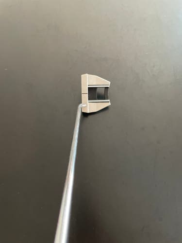 Scotty Cameron Futura 5.5M 34”