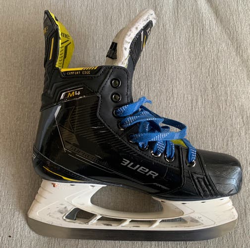 Used Intermediate Bauer Regular Width  Size 5 Supreme M4 Hockey Skates