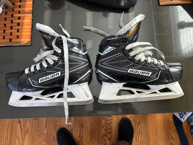 Junior Bauer Supreme S170 Goalie Skates Size 1