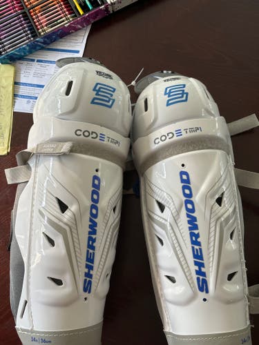 New Intermediate Sher-Wood 14" Shin Pads