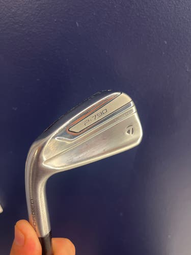 Used Men's 4 iron Left Hand Stiff Flex P790