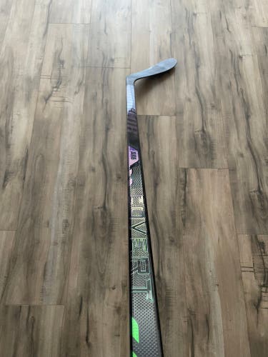 New Senior Warrior Right Handed W28 Covert QR6 pro Hockey Stick