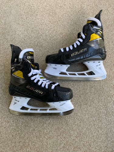 Used Intermediate Bauer Supreme 3S Pro Hockey Skates Regular Width 6.5