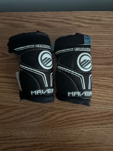 Used Youth Maverik Charger Arm Pads