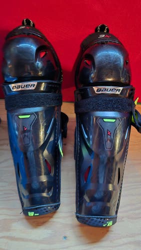 New Junior Bauer Vapor 3X 12" Shin Pads