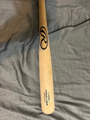 New Rawlings 34" Bat