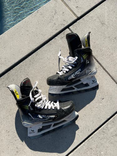 Bauer hyp2rlight skates