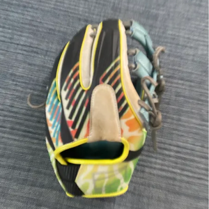 2022 Infield Right Hand Throw Rawlings REV1X Baseball Glove 11.75"
