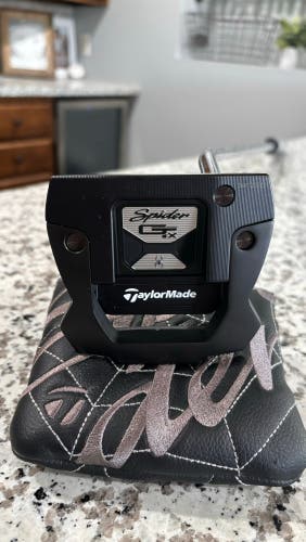 Used TaylorMade Right Handed 35" Spider GTX Putter