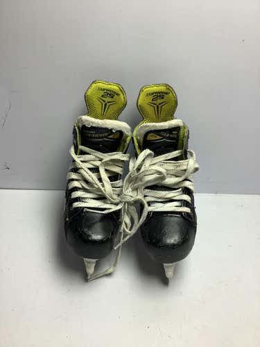 Used Bauer Supreme 2s Youth 13.5 D - R Regular Ice Hockey Skates