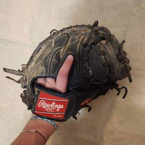 Used Rawlings Right Hand Throw Renegade Catcher's Glove 32"