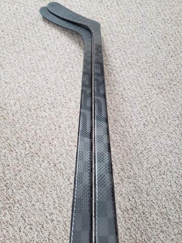 2-pack PRO Hockey Sticks: Left 85 Flex Zegras Curve