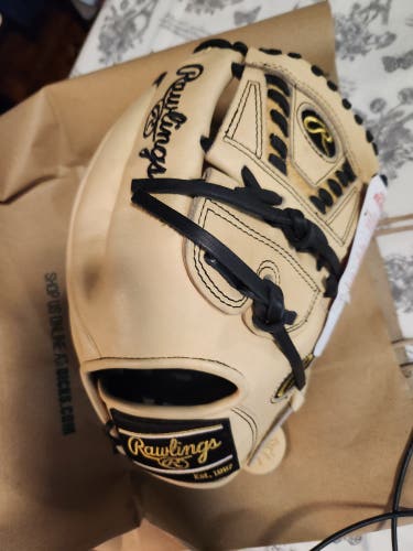 New 2023 Rawlings Right Hand Throw Infield Heart of the Hide Baseball Glove 11.75"