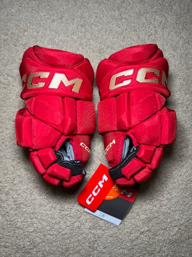 Calgary Flames Heritage Classic NHL Pro Stock CCM Pro JetSpeed (HGPSJPP) 13" Inch Hockey Gloves