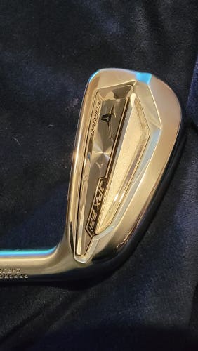 Used Men's Mizuno 7 Iron JPX 921 Forged Right Handed Stiff Flex