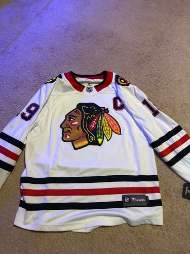 Toews Blackhawks Away Jersey LG