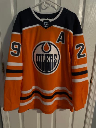 Draisaitl Oilers (Old Home) Size 52 Adidas Jersey