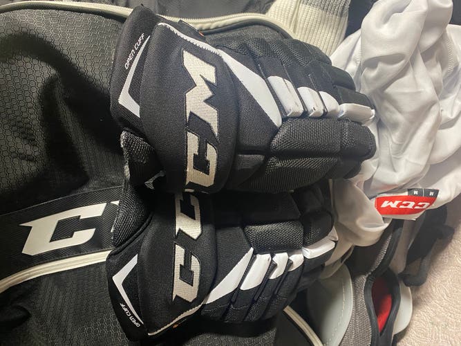 CCM FT4 Gloves