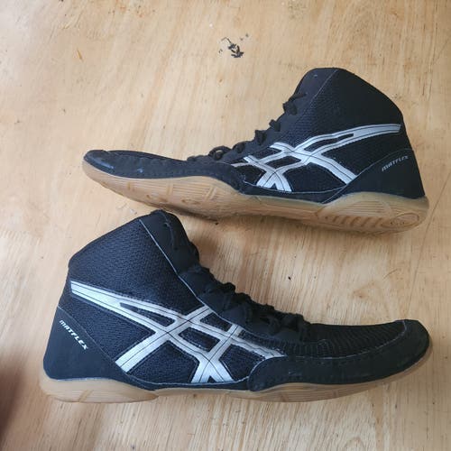 Used Asics Matflex 5 GS Size 11