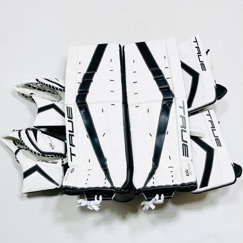 New TRUE Catalyst PX3 Full Set W/ Two Sets of Blocker and Glove-33”+2”Regular 580 Game Ready Glove