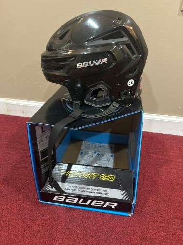 New Bauer Large Re Akt 150 Helmet Item#LRA150