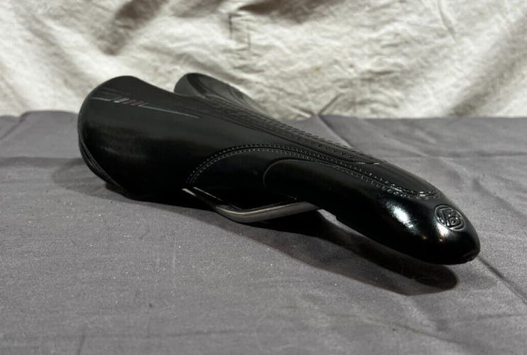 Bontrager Black 135mm x 280mm Black Titanium Rail Bike Saddle Seat Fast Shipping