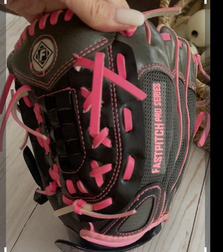 Franklin  Fastpitch Left Hand Throw 11" 22320 Baseball Glove