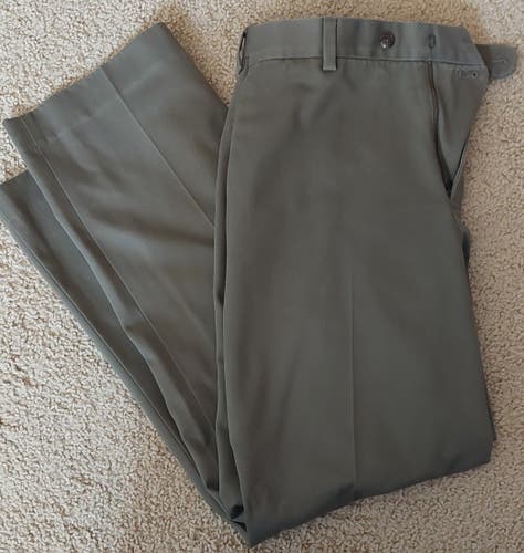 Kirkland Size 33 x 30 Mens Pants