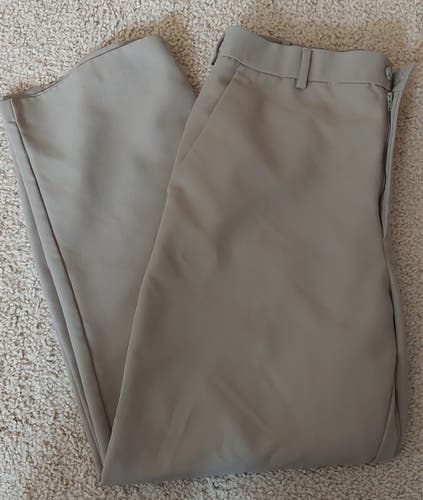 Dockers Size 33 x 30 Mens Pants