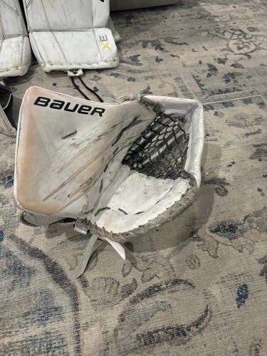 Used  Bauer Regular  Hyperlite Glove And Blocker Set