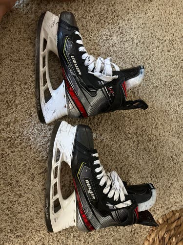 Used Senior Bauer Regular Width  Pro Stock 10.5 Vapor 2X Pro Hockey Skates