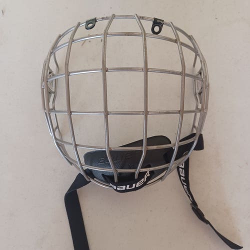 Used Small Bauer FM2500 Full Cage