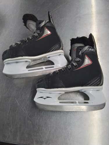 Used Victoria Sport Hockey Skates Youth 12.0 Ice Hockey Skates