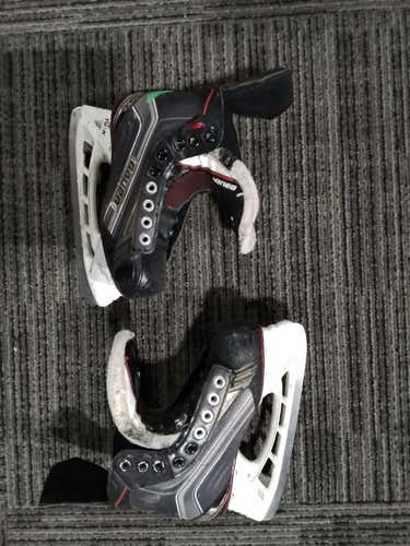 Used Bauer Vapor X 3.0 Junior 02.5 Ice Hockey Skates