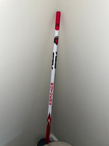 PRE-OWNED RUTGERS SCARLET KNIGHTS Team Issued STX COMP 10 Womens Lacrosse Shaft