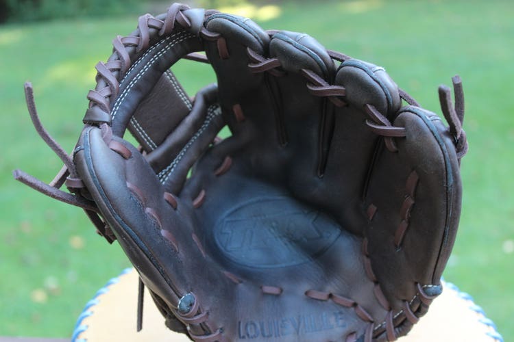 Used Infield Right Hand Throw Louisville Slugger TPX Baseball Glove 11.5"