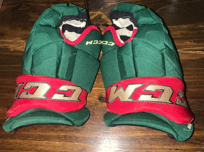 NHL Minnesota Wild CCM D30 Game Worn Pro Game-Used Gloves