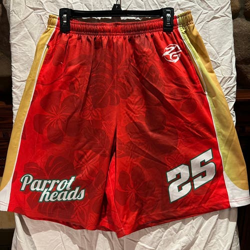 Parrot heads Zimagear Game Shorts Red Used Men's  Shorts