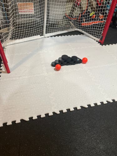 Hockey shot shooting tiles