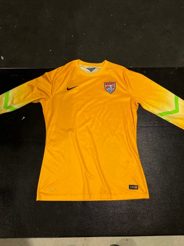 Team USA Yellow Goalkeeper Used Large Nike Soccer Jersey