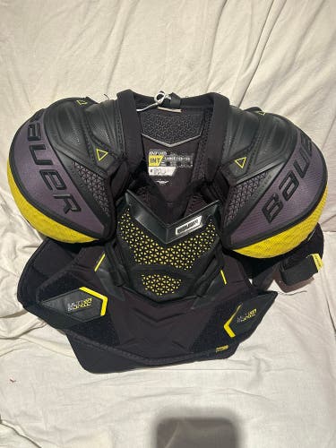 Large Bauer Ultra Sonic Shoulder Pads