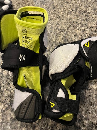 Used Junior Warrior  Alpha LX Pro Elbow Pads