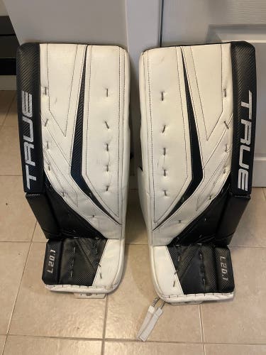 Canadian made true 20.1 goalie pads