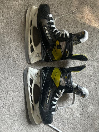 Used Bauer Size 4.5 Supreme 3S Hockey Skates