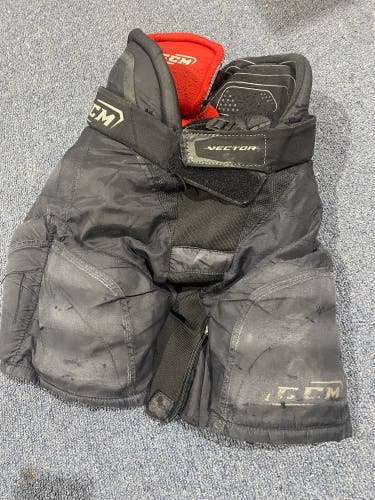 Used Junior CCM vector 04 Hockey Pants