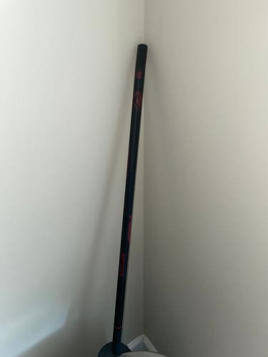 RUTGERS SCARLET KNIGHTS Team Issued STX FORTRESS 700 Womens Lacrosse Shaft