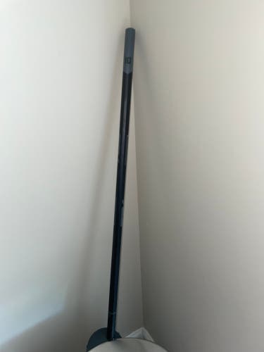 Pre-Owned STX FORTRESS 600 Womens Lacrosse Shaft