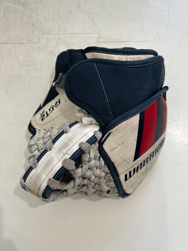 Warrior Jr R/GT2 Glove Regular Hand