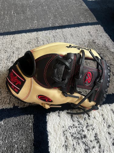 New Right Hand Throw 11.5" Heart of the Hide Baseball Glove