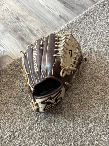 Mizuno - Used Right Hand Throw 12.75" GCP51XBX Baseball Glove